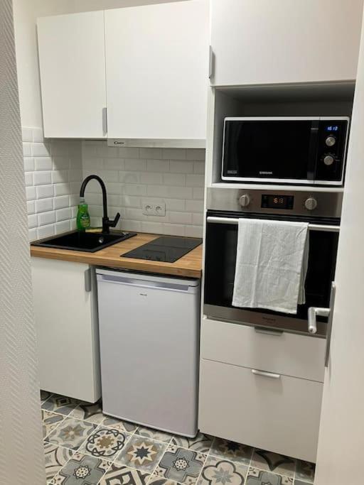 Studio Cosy 12 Min Arc De Triomphe Apartment Rueil-Malmaison Ngoại thất bức ảnh